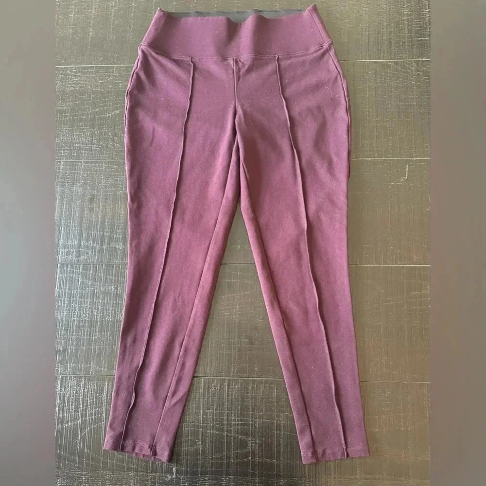 Women's NINE WEST PANTS Stretch Pants size Medium Burgundy